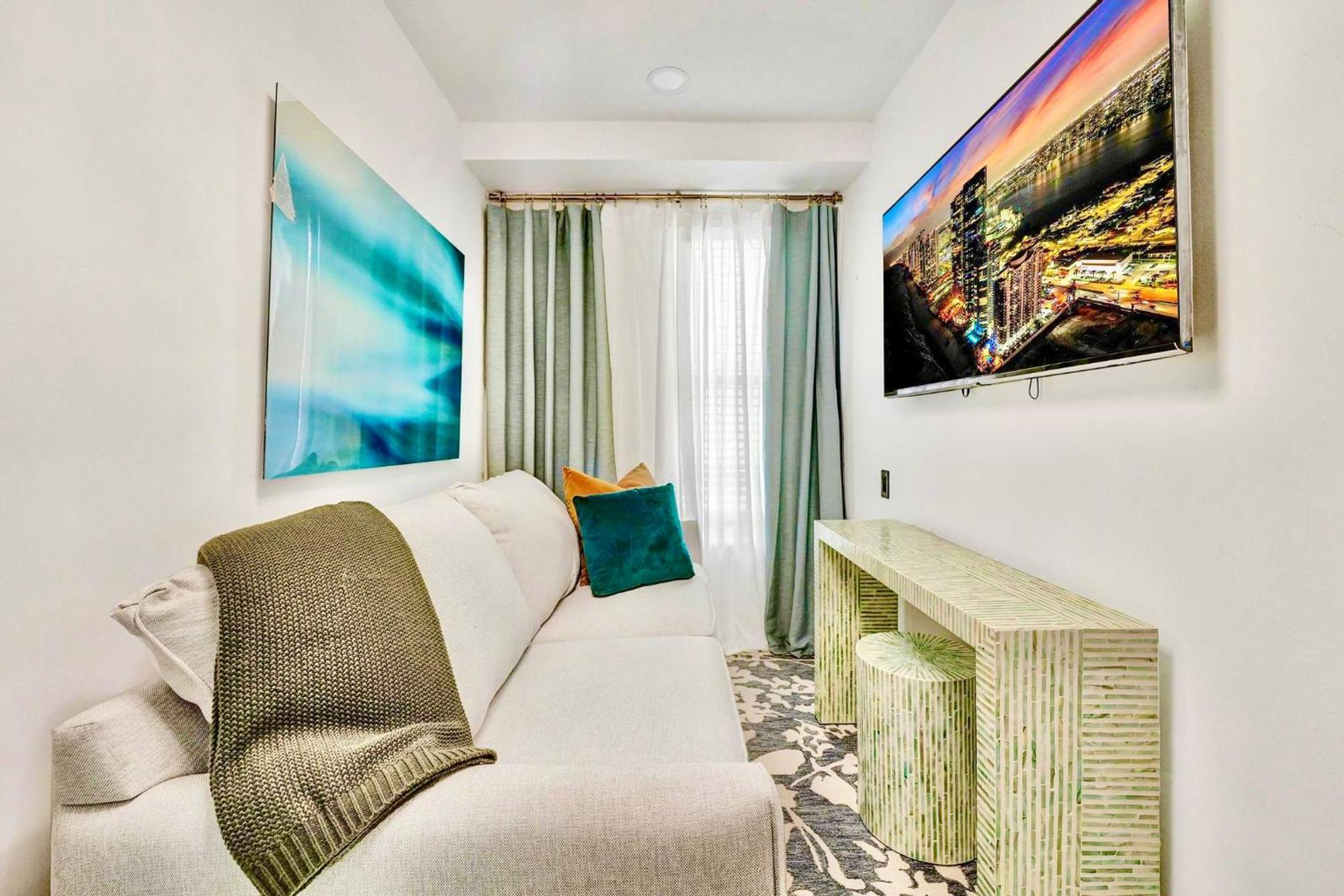 Slice Of Paradise Steps To The Beach- California King Bedroom And Sofa Bed Miami Beach Esterno foto