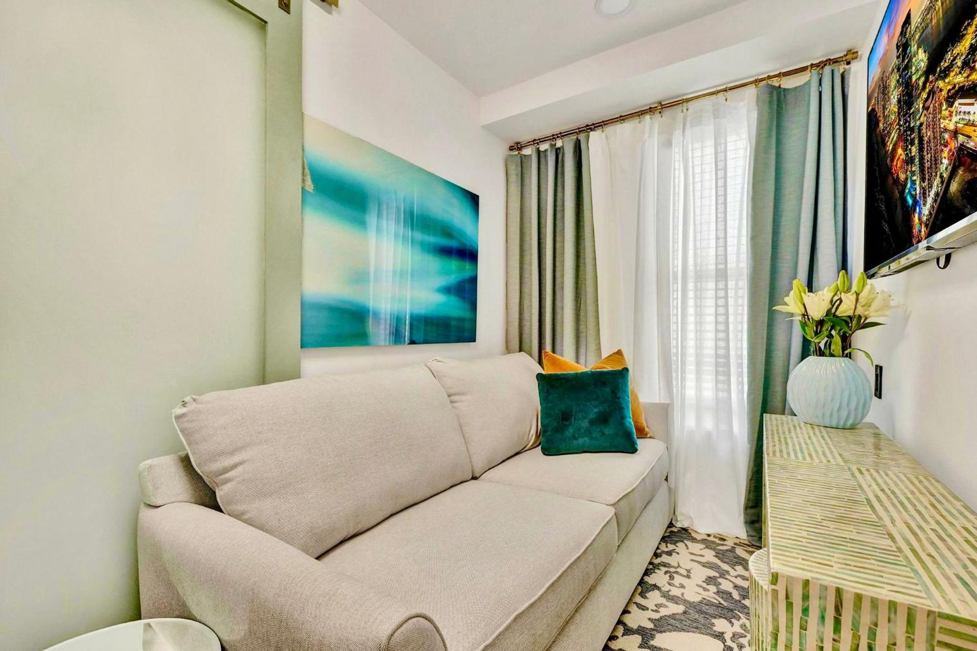 Slice Of Paradise Steps To The Beach- California King Bedroom And Sofa Bed Miami Beach Esterno foto